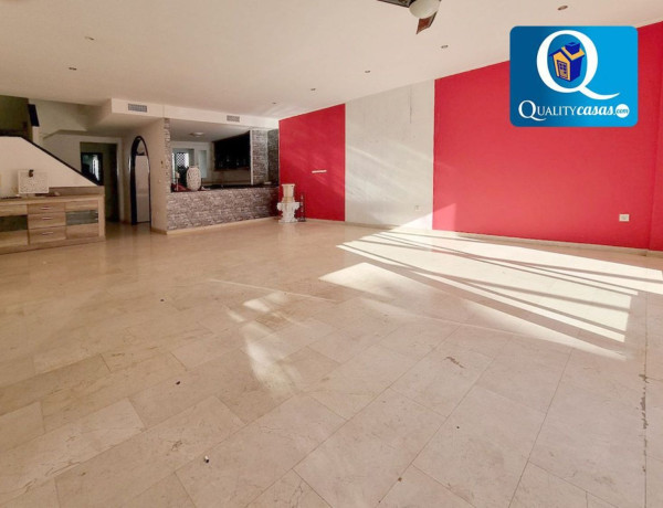 Chalet pareado en venta en Alicante Golf