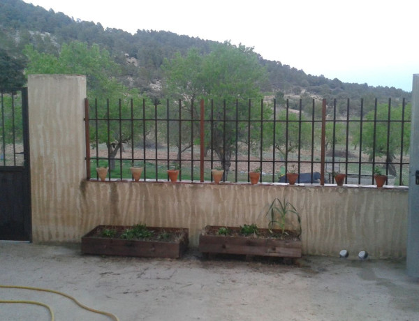 Casa de pueblo en venta en Cañadas de Haches de Abajo, Bogarra, 70