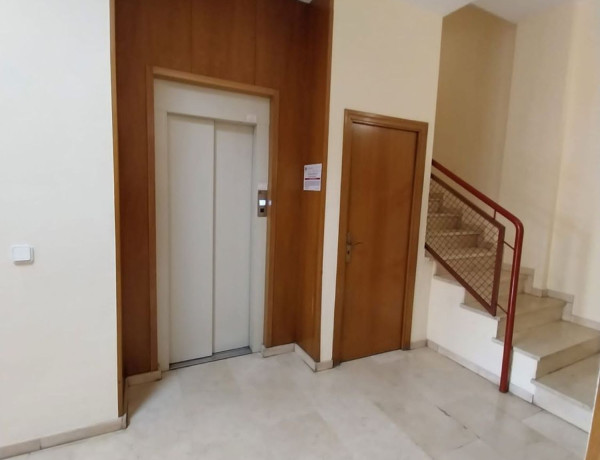 Piso en venta en calle Rafael Escolano, 56