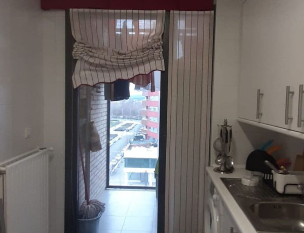 Piso en venta en Martxoak 8 Etorbidea, 22