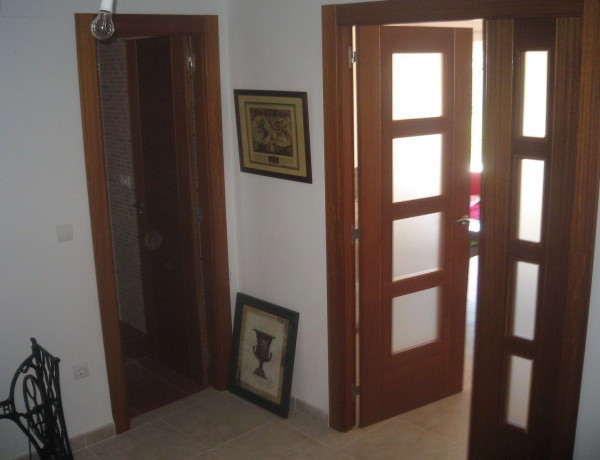 Chalet adosado en venta en calle Rey Wamba, 24