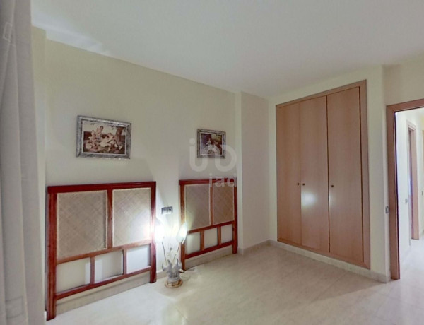 Piso en venta en La Pobla de Montornès