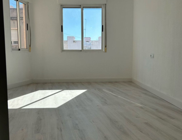 Piso en venta en calle Olegario Domarco Seller, 118