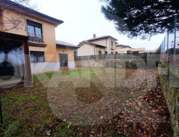 Chalet pareado en venta en Villamayor