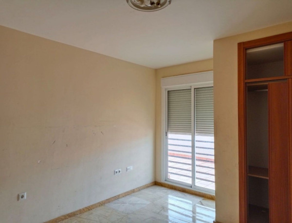 Piso en venta en calle Romanilla, 19