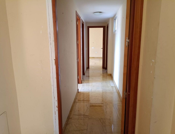 Piso en venta en calle Romanilla, 19