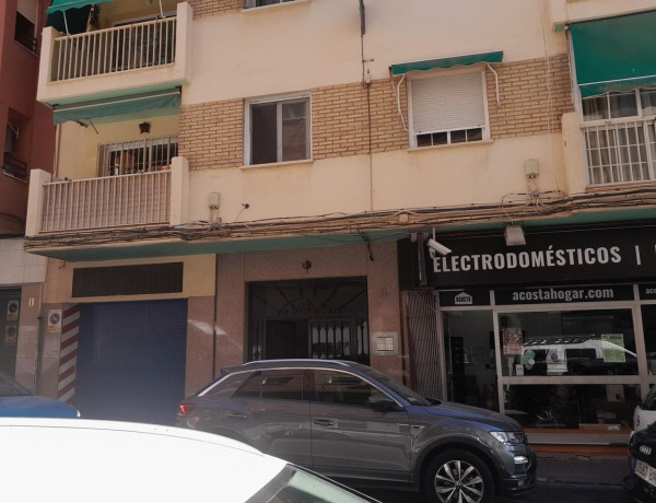 Piso en venta en calle Aguilar y Cano, 5