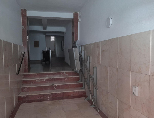 Piso en venta en calle Aguilar y Cano, 5