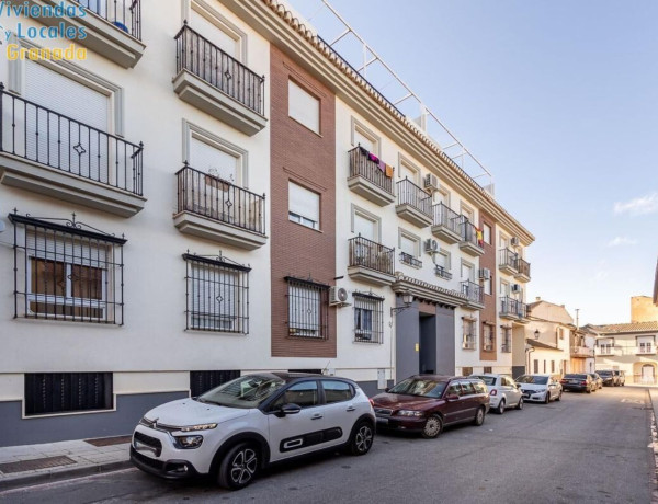 Piso en venta en La Zubia