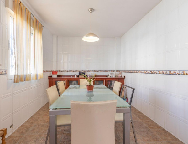 Chalet adosado en venta en Híjar