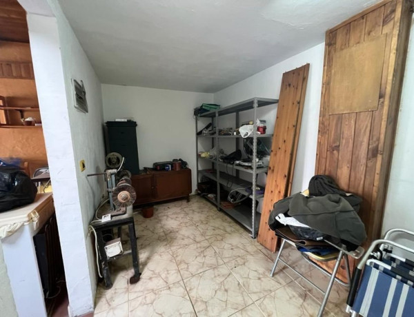 Chalet adosado en venta en calle Tanausú