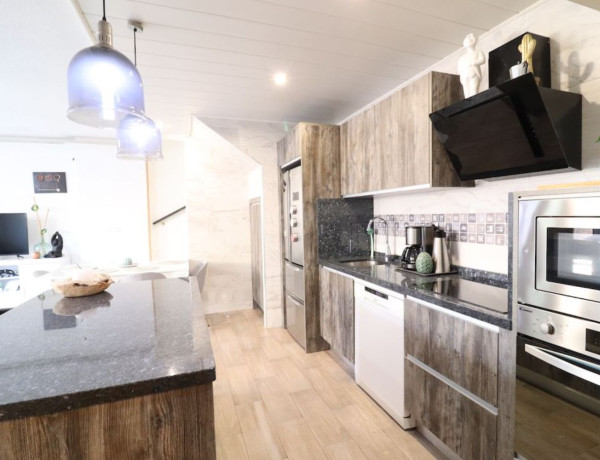 Chalet adosado en venta en avenida de Londres