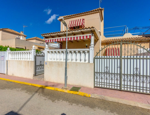 Chalet adosado en venta en calle la Sagra