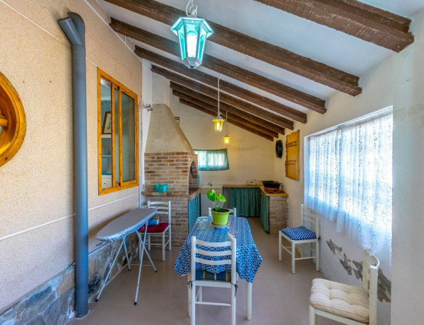 Chalet adosado en venta en calle la Sagra