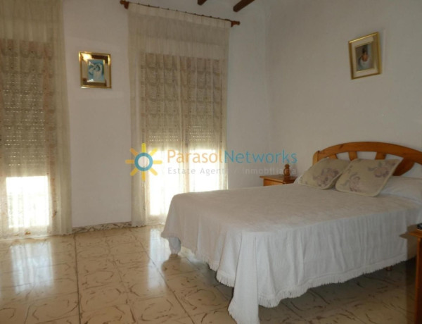 Casa de pueblo en venta en Oliva pueblo