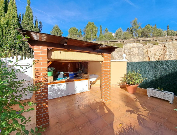 Chalet adosado en venta en calle del Mestre Villar