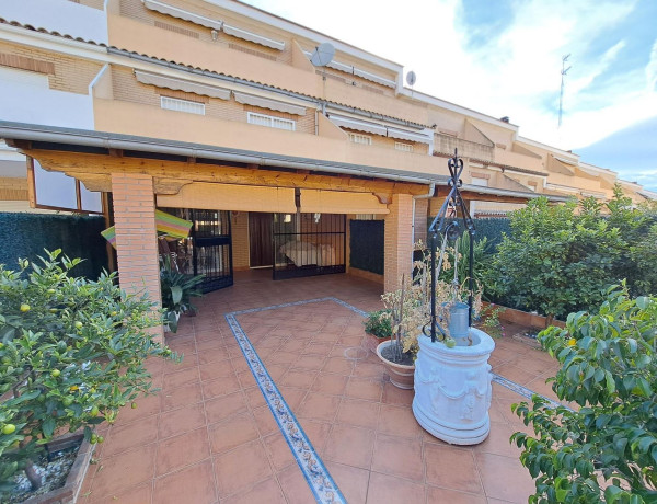 Chalet adosado en venta en calle del Mestre Villar