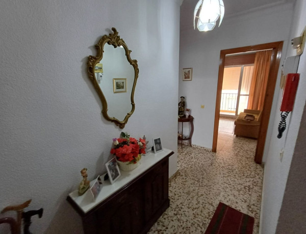 Piso en venta en calle Trigueros, 25