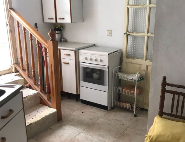 Casa de pueblo en venta en calle Mesones, 24