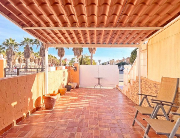 Chalet pareado en venta en Lomas de Cabo Roig-Los Dolses