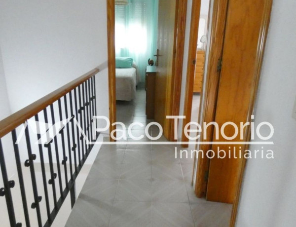 Chalet adosado en venta en calle Traíña, 8