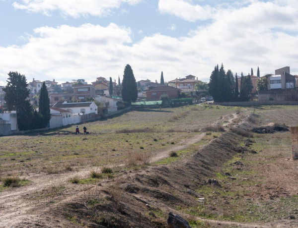 Terreno en venta en calle Geraneo