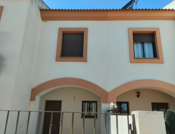 Chalet adosado en venta en calle Miguel de Unamuno, 13