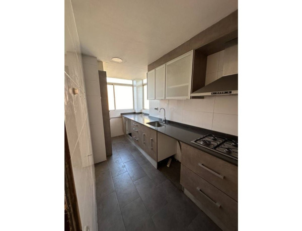 Piso en venta en avenida de Santa Eulàlia