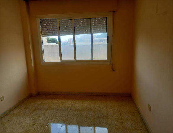 Piso en venta en calle Loma de Canto