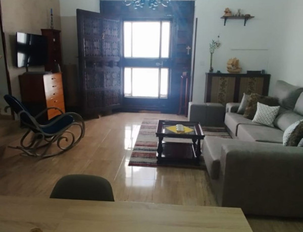 Chalet adosado en venta en calle de la vega