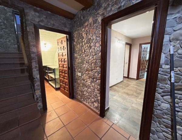 Chalet pareado en venta en calle de la fuente