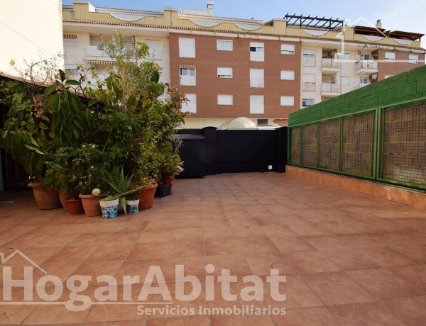 Chalet adosado en venta en Onda