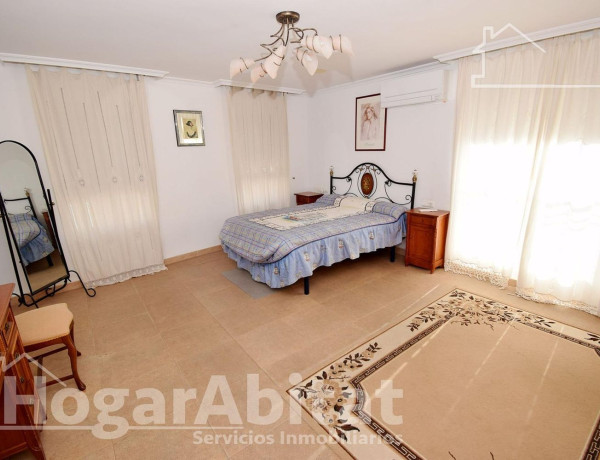 Chalet adosado en venta en Onda