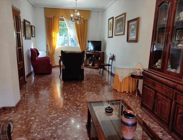 Casa o chalet independiente en venta en calle Escritor Mercado Solís, 1