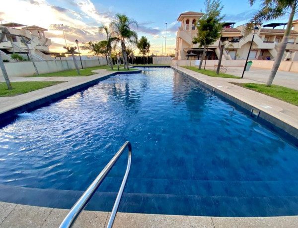 Chalet pareado en venta en calle Santa Isabel, 18