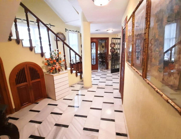 Chalet adosado en venta en calle Cristo