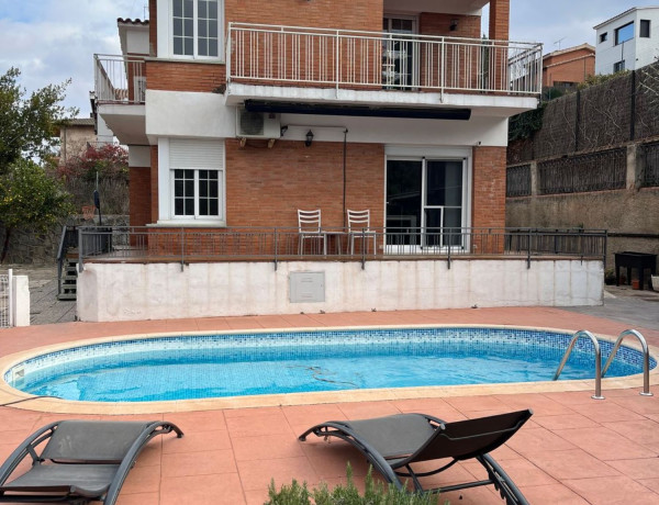 Casa o chalet independiente en venta en calle de Can Barata, 77