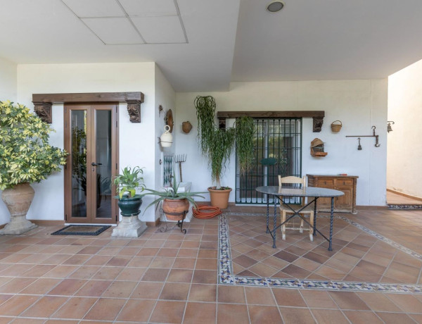 Casa o chalet independiente en venta en carmenes de gadeo