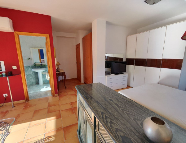 Chalet adosado en venta en calle de Miraflor, 22