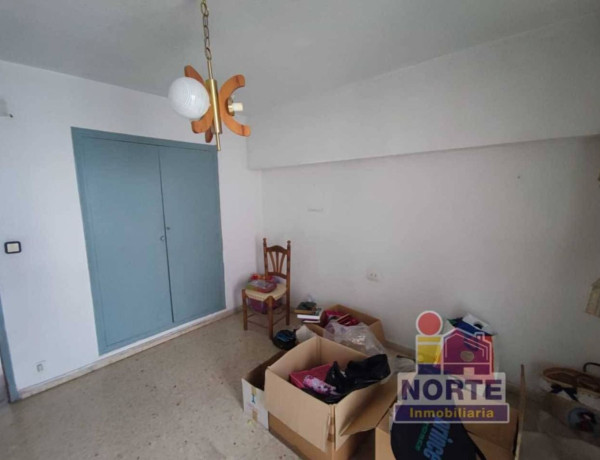 Piso en venta en Barri Zona Nord