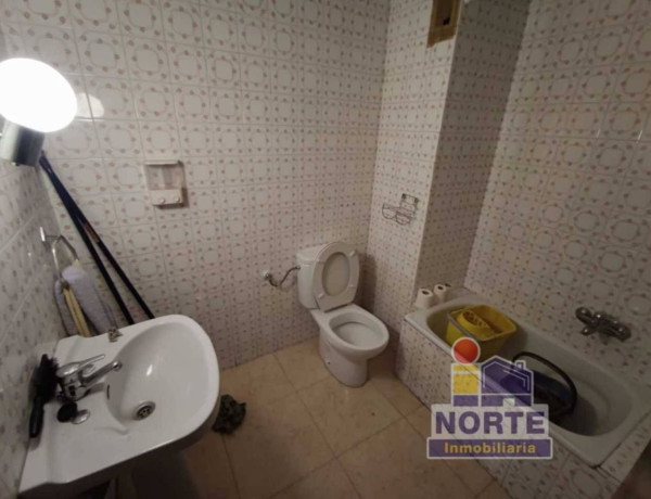 Piso en venta en Barri Zona Nord