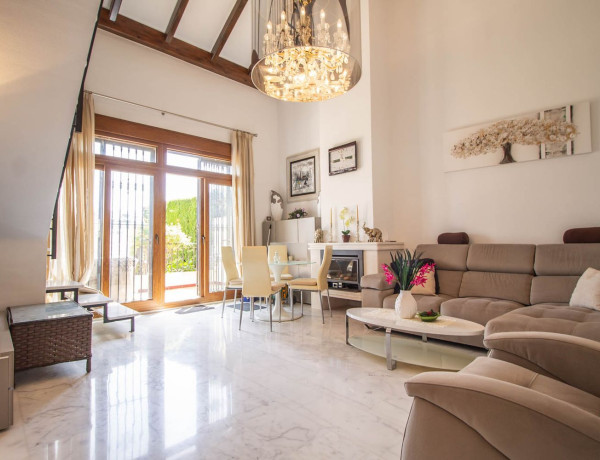 Chalet adosado en venta en Urbanización La Finca Golf