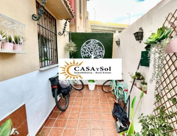 Chalet adosado en venta en calle San Alberto