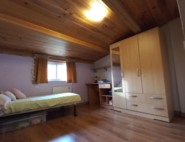 Chalet adosado en venta en Valcabado