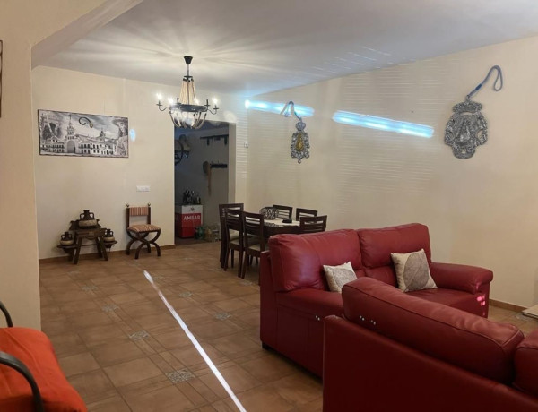 Chalet pareado en venta en calle Vetalengua