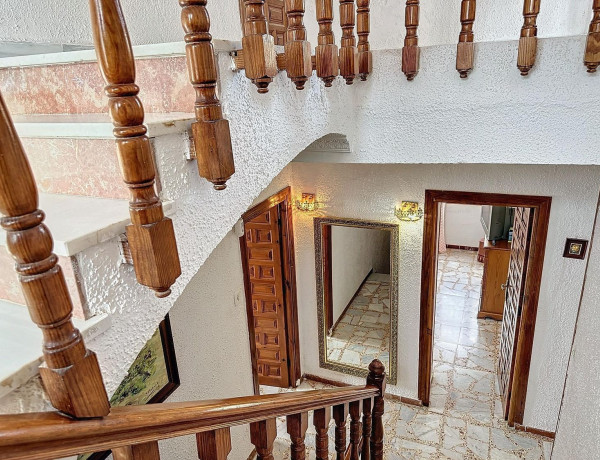 Casa o chalet independiente en venta en calle Navarra, 6