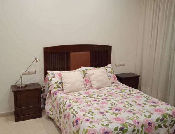 Piso en venta en calle Camilo José Cela, 5