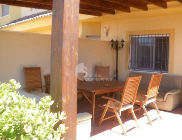 Chalet adosado en venta en Mayorazgo