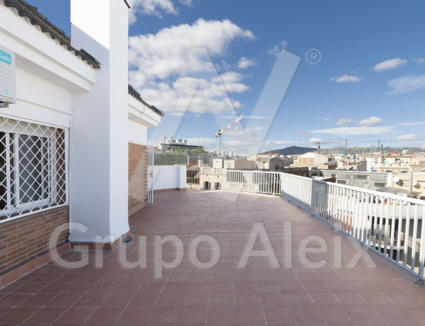 Alquiler de Ático en calle de la Diputació