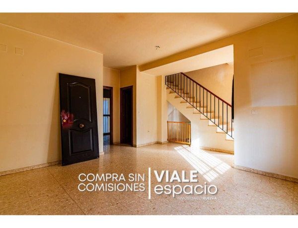 Chalet adosado en venta en calle Joaquín Turina, 17